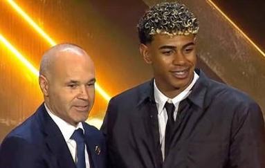 国米2-0拉齐奥全队评分：博尼8分，劳塔罗、齐沃7.5分