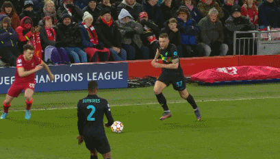 宋凯出席中国体育美术作品展览，与奥运冠军金牌合影