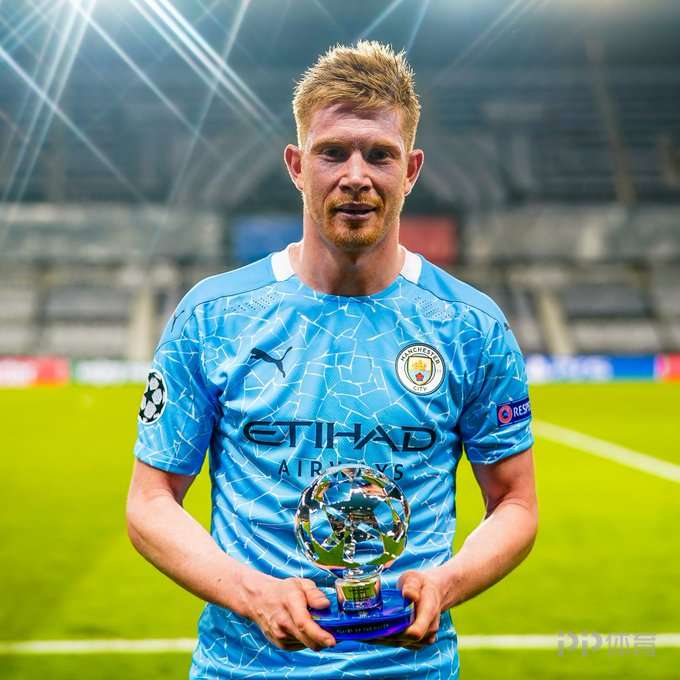 杜伦和康宁汉姆是近10年活塞首对同时砍30分两双的二人组