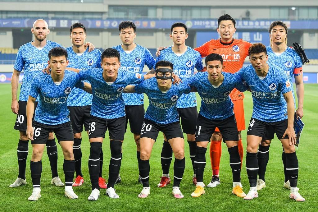 利物浦今夏4.5亿镑新援现状：标王伊萨克重伤，维尔茨22场0球（利物浦今夏4.5亿镑引援现况：标王伊萨克重伤，维尔茨22战仍无进球）
